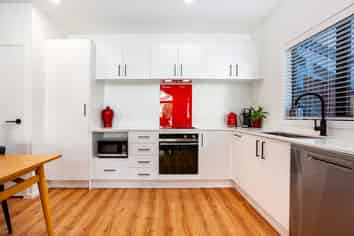 51 Jackson Street, Island Bay