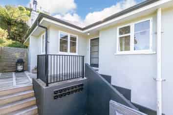 51 Jackson Street, Island Bay