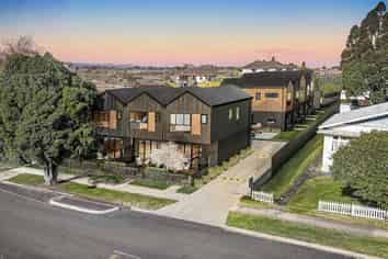 100 Victoria Street, Pukekohe