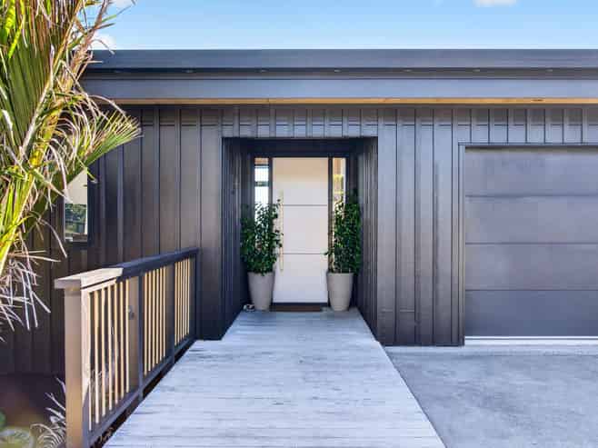 378E Ara-Kotinga, Whitford