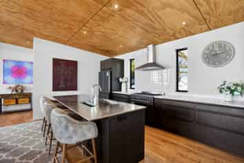 378E Ara-Kotinga, Whitford