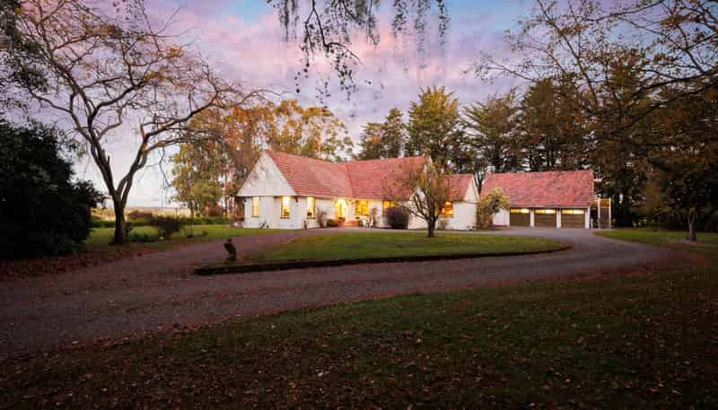 768 Mount Stewart Halcombe Road, Halcombe