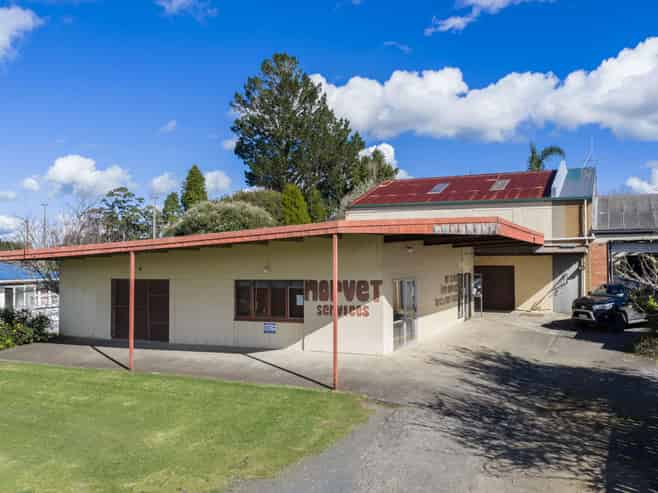 REALISTICALLY PRICED FREEHOLD INVESTMENT
