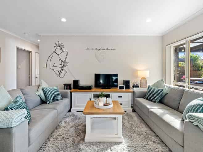 235 Kilkenny Drive, East Tamaki Heights