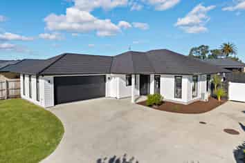 8 Opouatu Avenue, Glenbrook