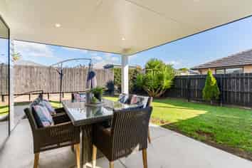 8 Opouatu Avenue, Glenbrook