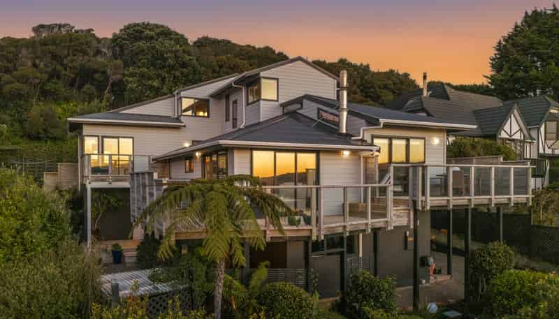 10 Kinloch Place, Papakowhai