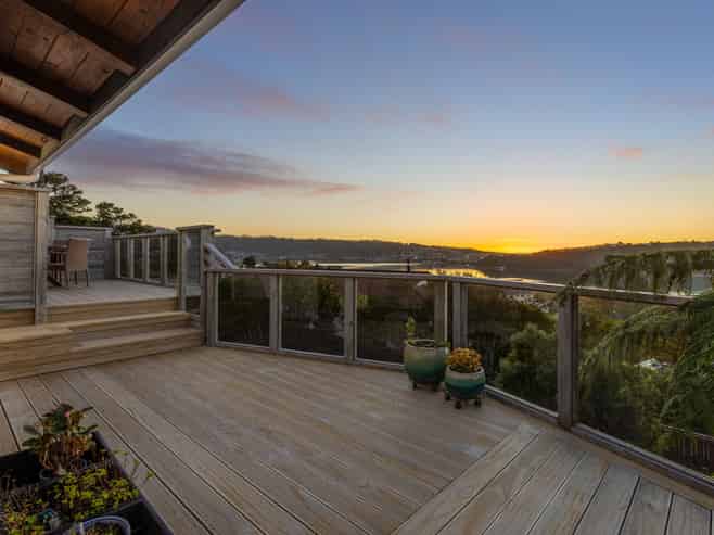 10 Kinloch Place, Papakowhai