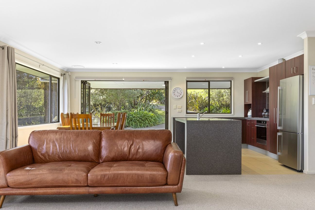 Vendors on the move, priced to sell - Vaade 6