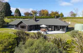 11 Dalmore Way, Acacia Bay