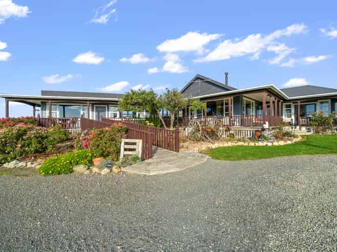 12 Lex Street, Riverton