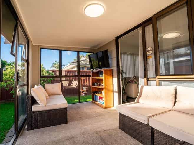 17D  Puhinui Road, Manukau