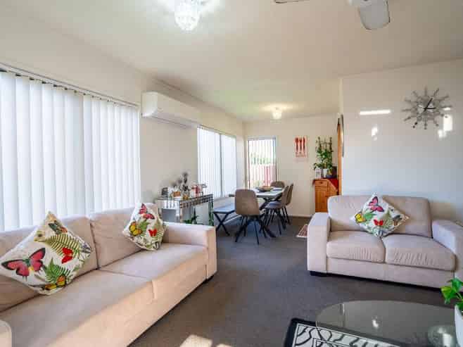 17D  Puhinui Road, Manukau