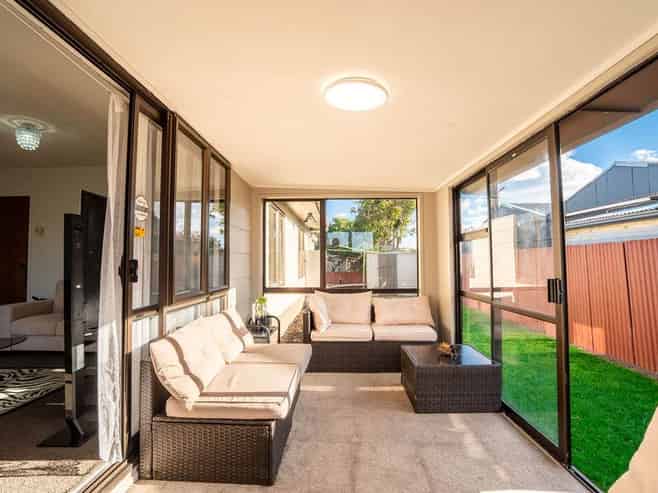 17D  Puhinui Road, Manukau