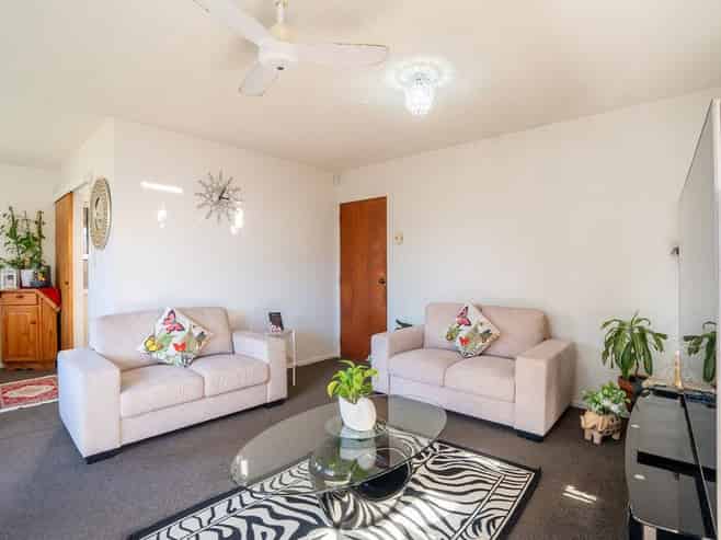 17D  Puhinui Road, Manukau