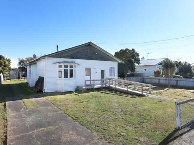 42 Stewart Street, Marton