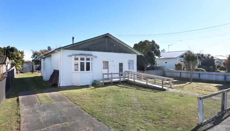 42 Stewart Street, Marton