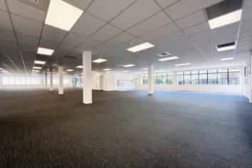 Modern Manukau Office | 1386 m2