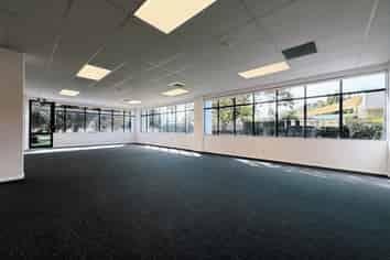 Modern Manukau Office | 1386 m2