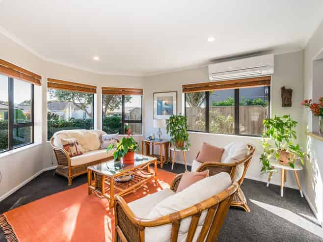 153 Milne Drive, Paraparaumu