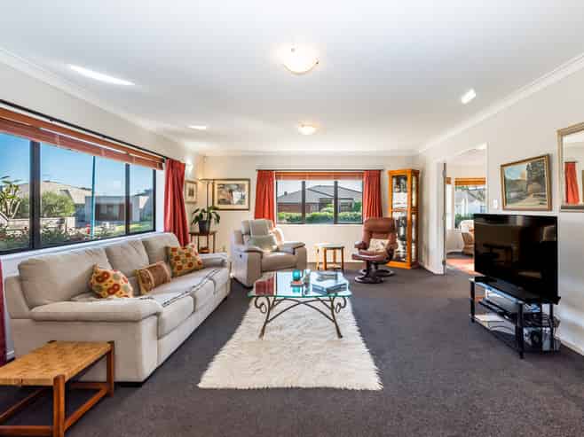 153 Milne Drive, Paraparaumu