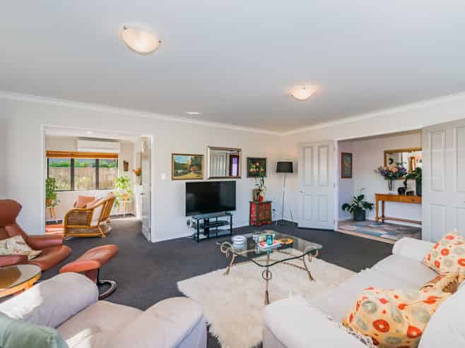 153 Milne Drive, Paraparaumu