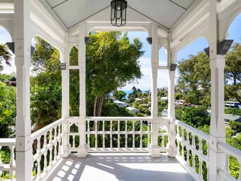 6 Thompson Road, Bluff Hill