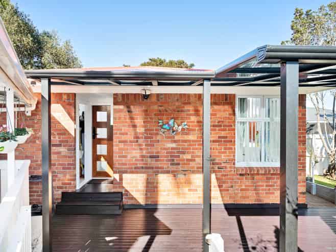1/6 Patons Road, Howick
