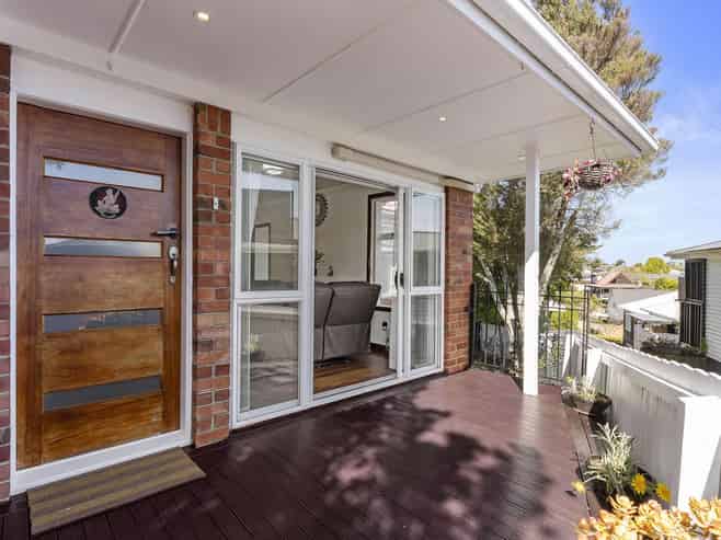 1/6 Patons Road, Howick