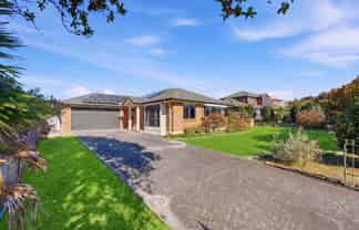 8 Emsworth Court, Pukekohe