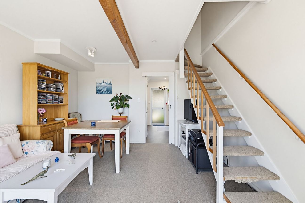 Champaigne Views on a Beer Budget – pohled 6
