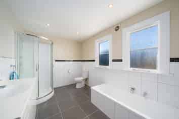 34 Randwick Crescent, Moera