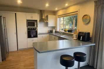 389 Yaldhurst Road, Russley