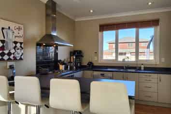 73 Amesbury Drive, Churton Park