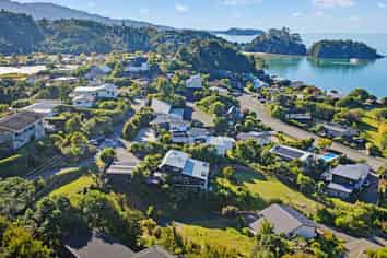 6 Rowling Rd, Kaiteriteri