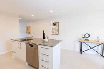 3/3 Rotoiti Street, Johnsonville