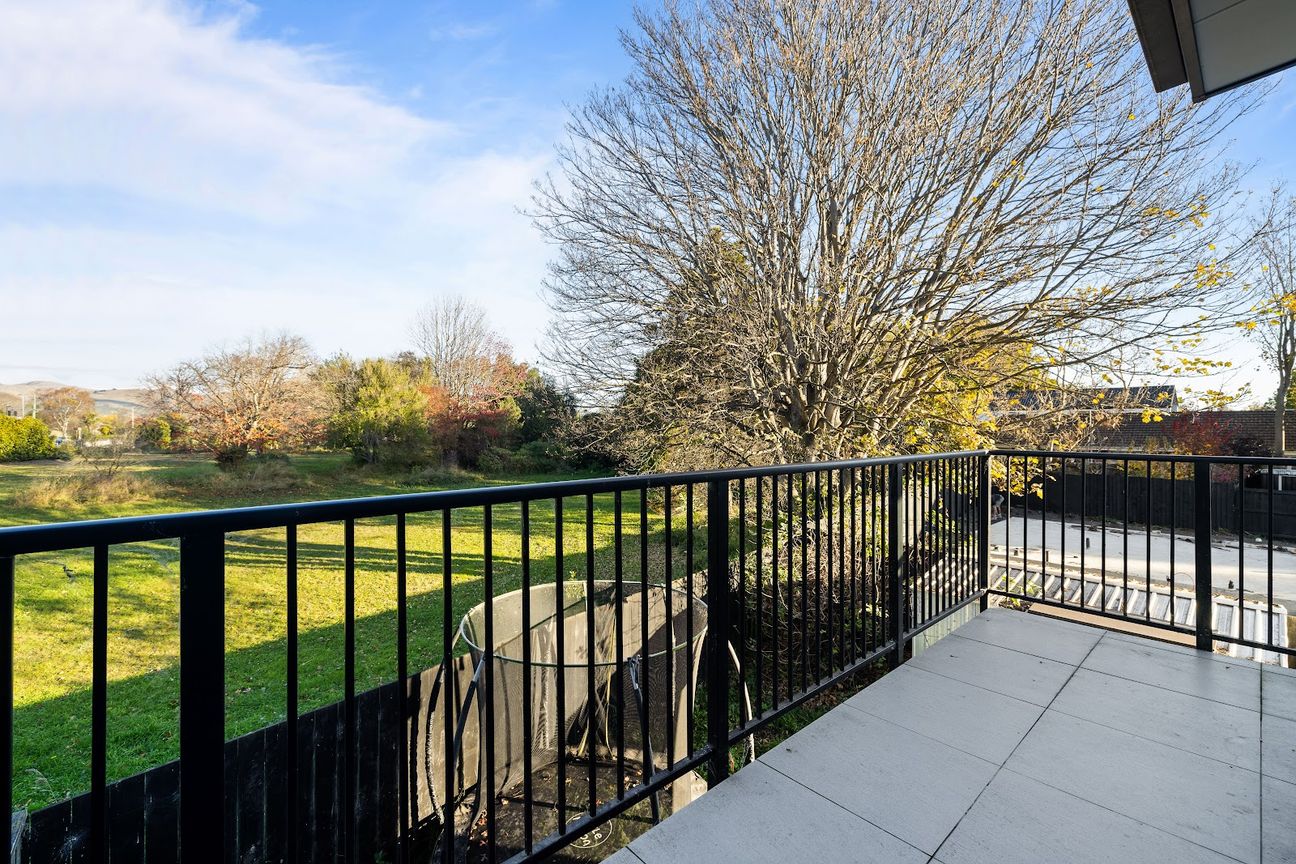 Stylish Richmond Apartment- Views & Balcony! - Widok 2
