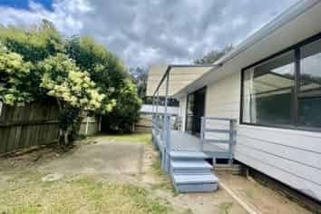 1/160 Universal Drive, Henderson
