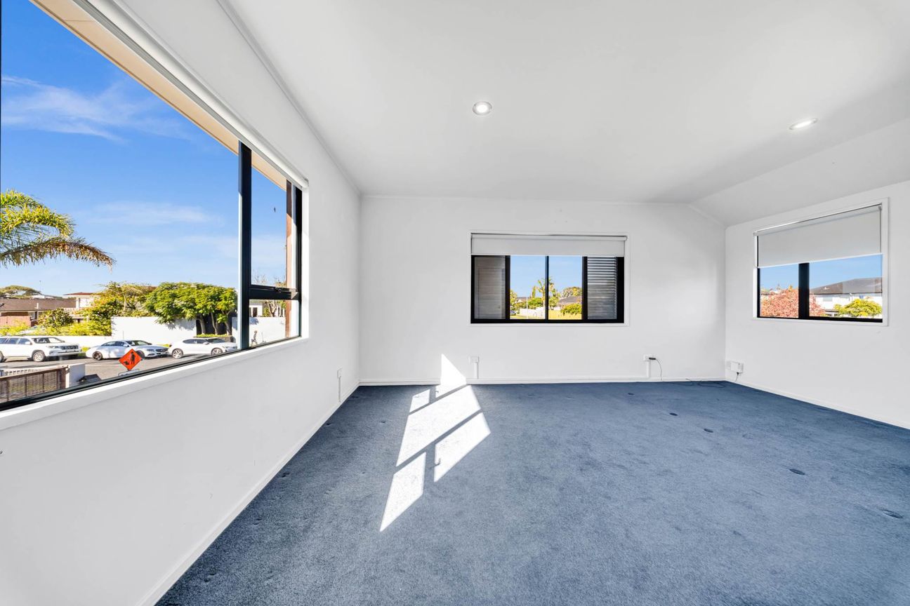 Spacious Family Living in Macleans College Zone - Altro