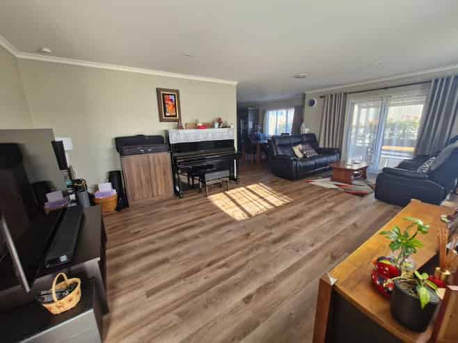 129 Fernhill Way, Oteha