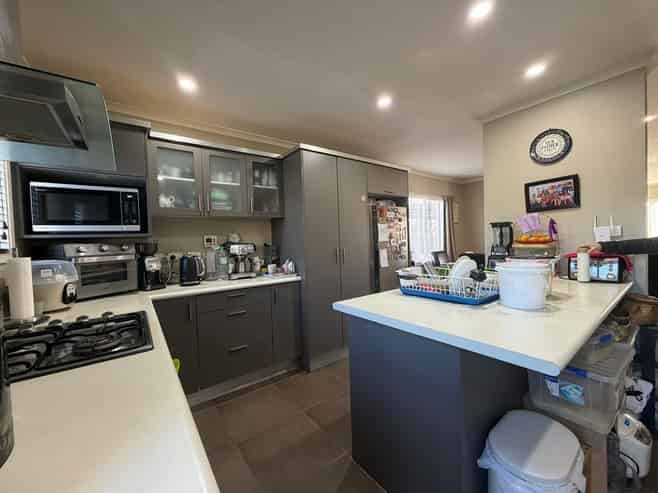129 Fernhill Way, Oteha