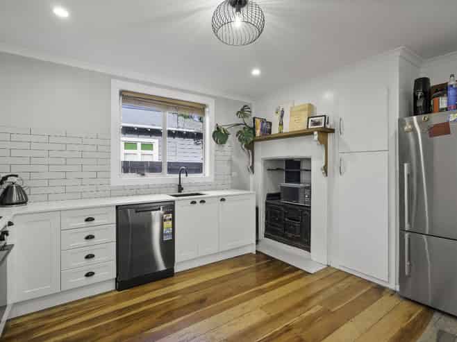 76 Cook Street, Hamilton East