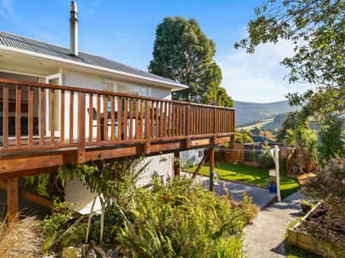 299 Pine Hill Road, Pine Hill