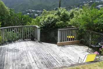 18A Aplin Terrace, Ngaio