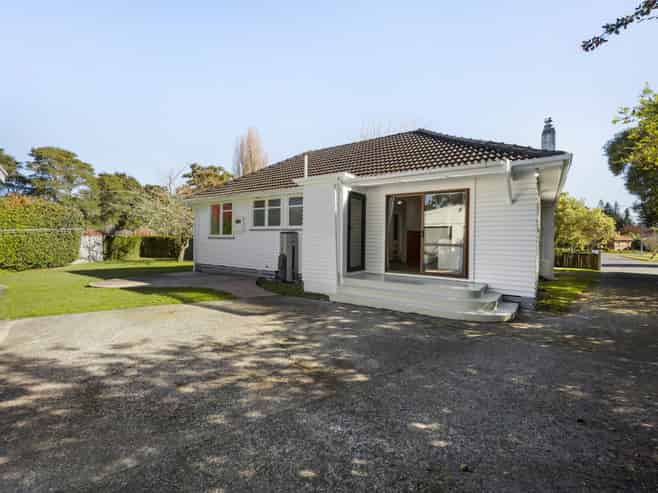 8 Annabel Place, Bader