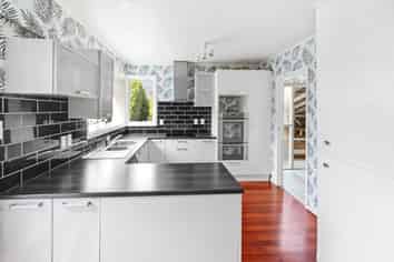 20 Scenic Drive, Hill Park