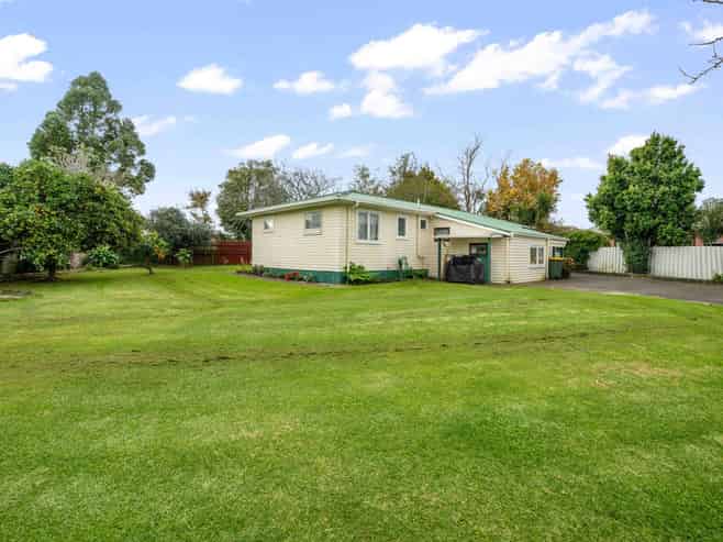4 and 6 Resolute Way, Papakura