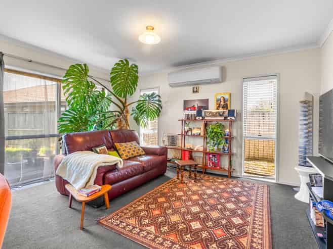 21 Sirius Crescent, Rototuna