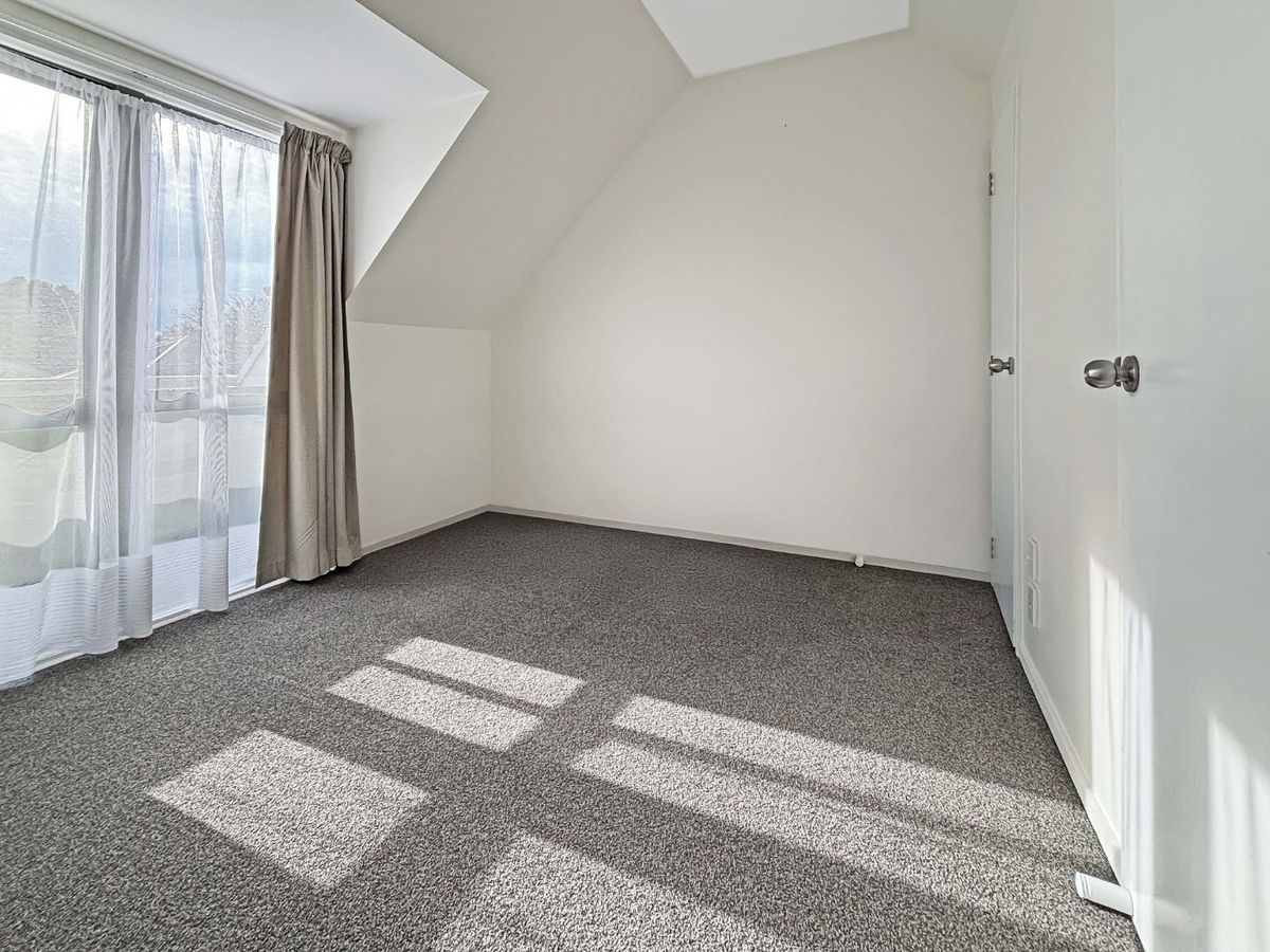 Apartment in Saint Albans - More