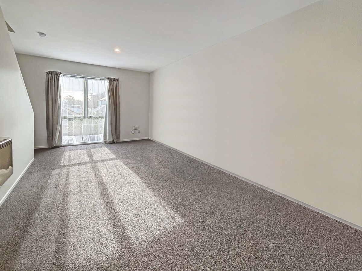 Apartment in Saint Albans - View 4